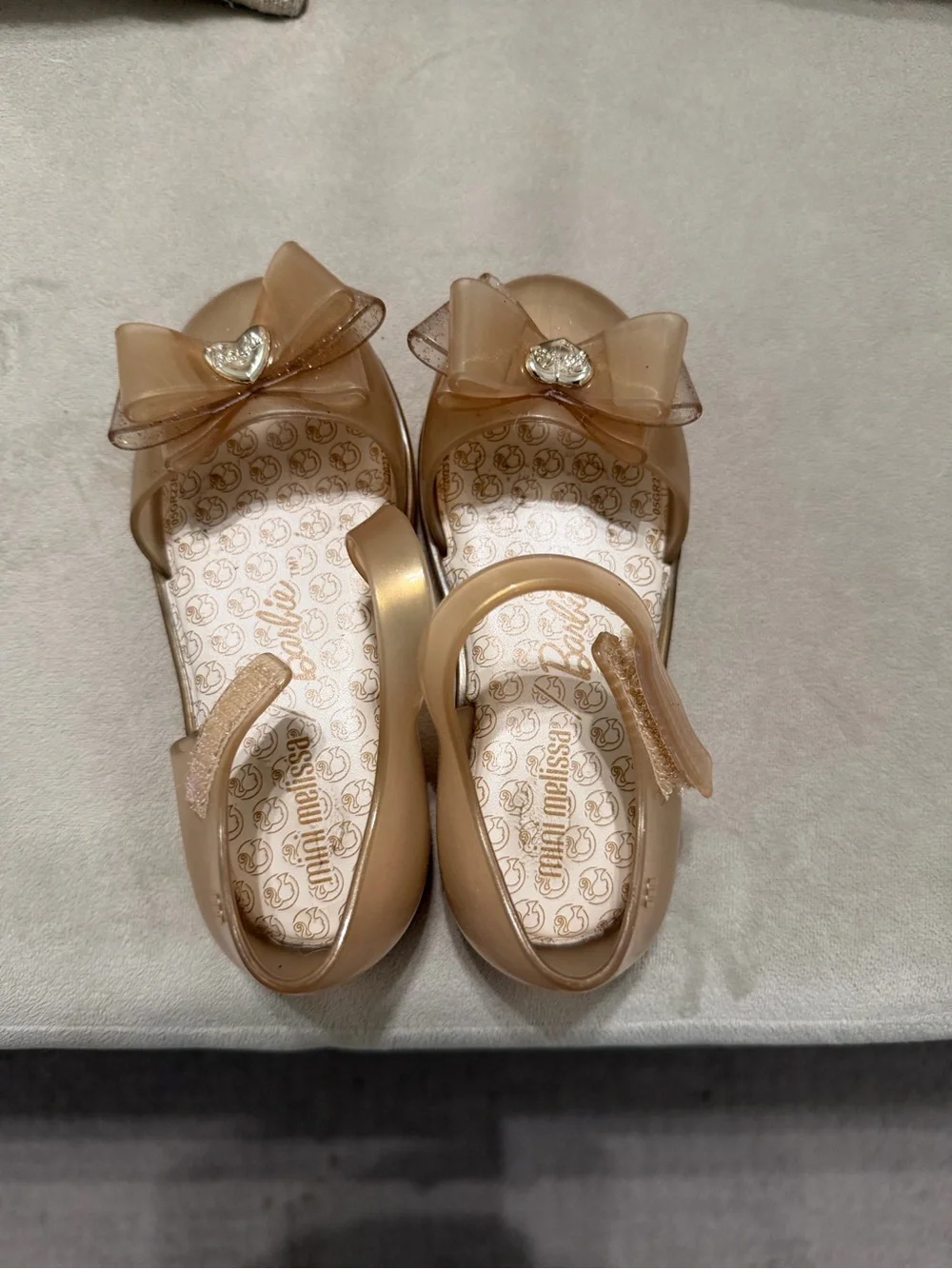 Mini Melissa Girls' Nude Glitter Bow Jelly Sandals with Heart Gem
